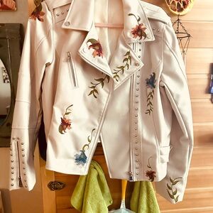 Floral Embroidered White Jacket